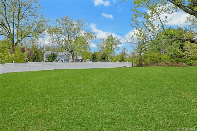 110 Eastview Drive, Valhalla, NY 10595