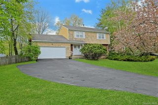 110 Eastview Drive, Valhalla, NY 10595