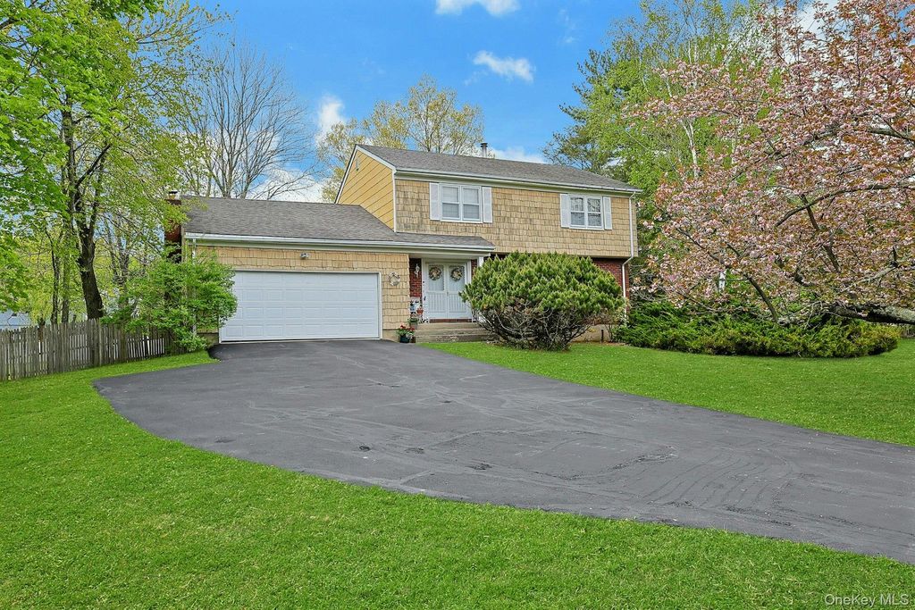 110 Eastview Drive, Valhalla, NY 10595