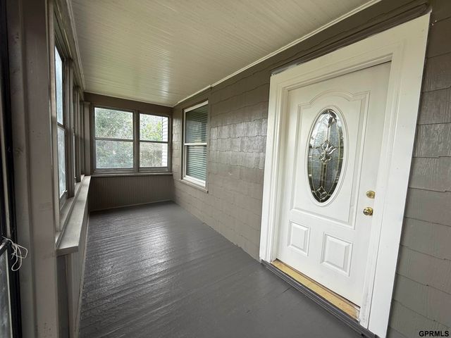 4019 Seward Street, Omaha, NE 68111