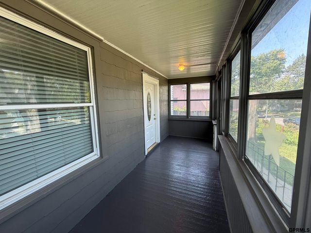 4019 Seward Street, Omaha, NE 68111