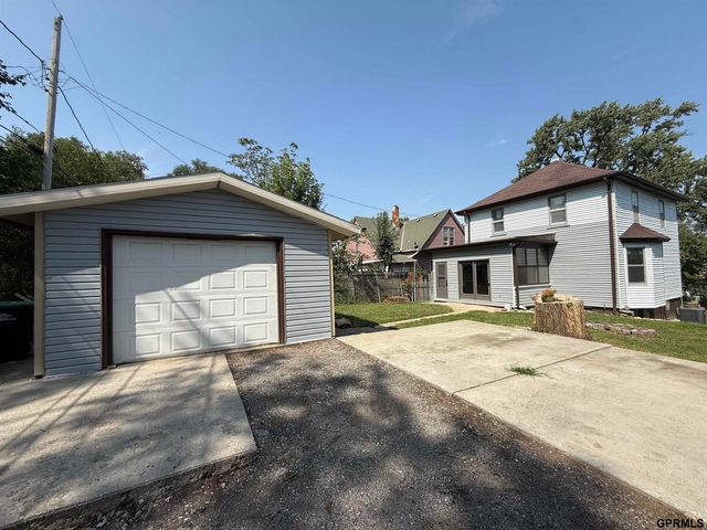 4019 Seward Street, Omaha, NE 68111