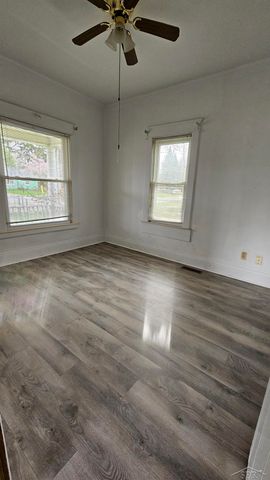 2215 Lincoln Avenue, Saginaw, MI 48601