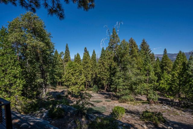 42389 Pinnacle Lane, Shaver Lake, CA 93664