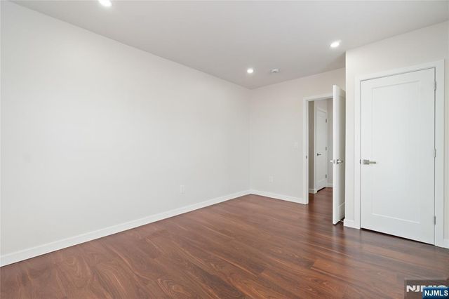 824 George Street 2nd floor, Plainfield, NJ 07062