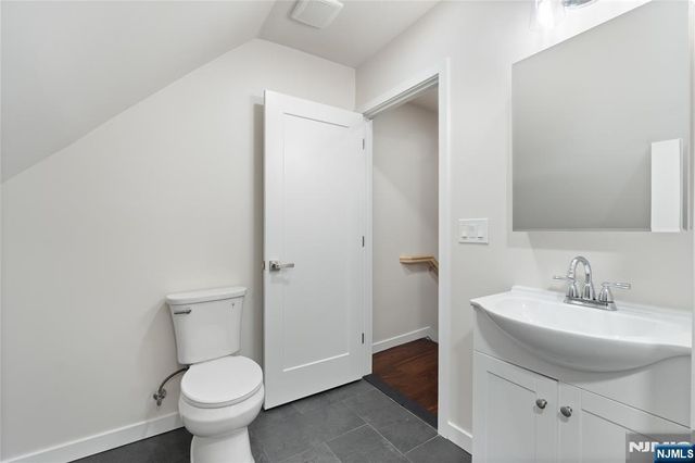 824 George Street 2nd floor, Plainfield, NJ 07062