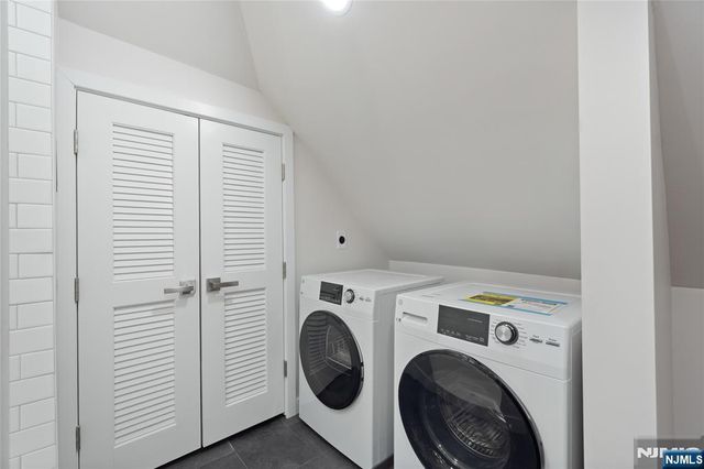 824 George Street 2nd floor, Plainfield, NJ 07062