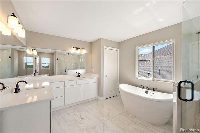 24611 Tribute Drive, Macomb, MI 48042