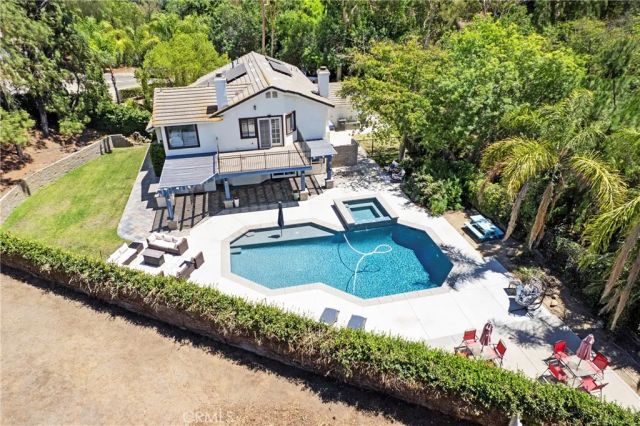 15605 Creekview Trail, Riverside, CA 92506