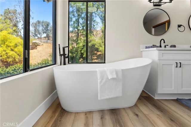 15605 Creekview Trail, Riverside, CA 92506
