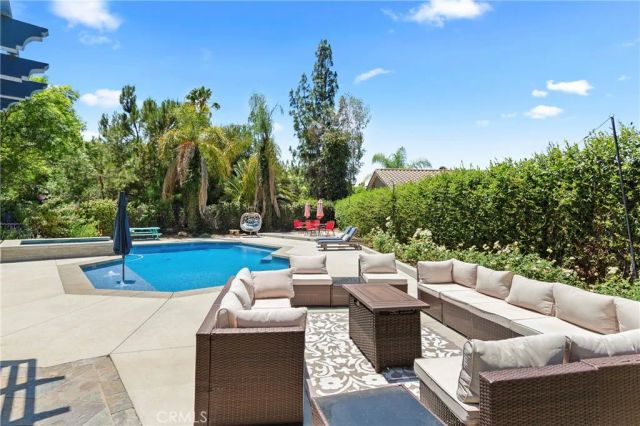 15605 Creekview Trail, Riverside, CA 92506