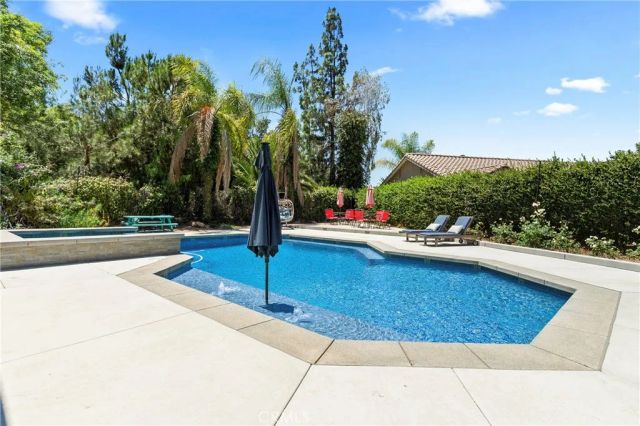 15605 Creekview Trail, Riverside, CA 92506