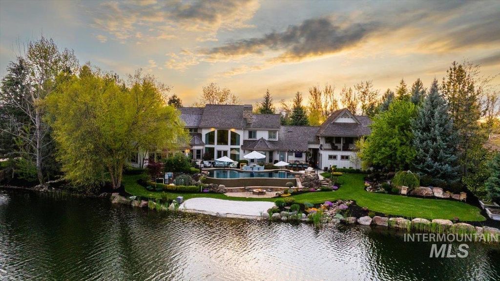 1122 W Two Rivers Lane, Eagle, ID 83616