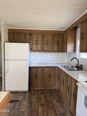 173 Lewis Iley Tew, Dunn, NC 28334