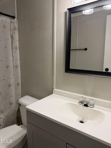 173 Lewis Iley Tew, Dunn, NC 28334