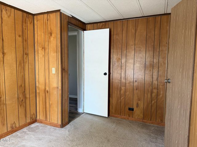 173 Lewis Iley Tew, Dunn, NC 28334