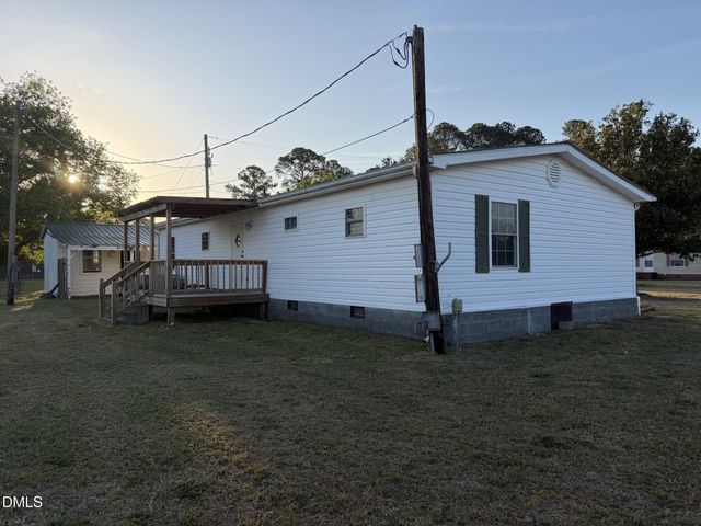 173 Lewis Iley Tew, Dunn, NC 28334