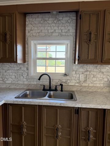 173 Lewis Iley Tew, Dunn, NC 28334