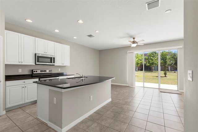 7060 WOODCHASE GLEN DRIVE, Riverview, FL 33578
