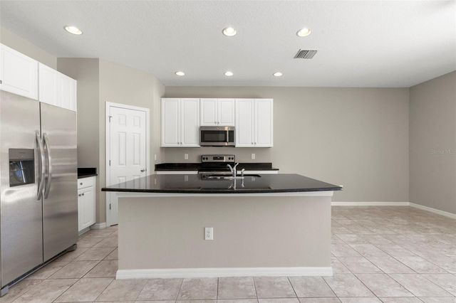 7060 WOODCHASE GLEN DRIVE, Riverview, FL 33578