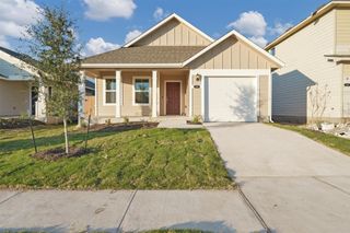 229 Trailside LN, Bastrop, TX 78602