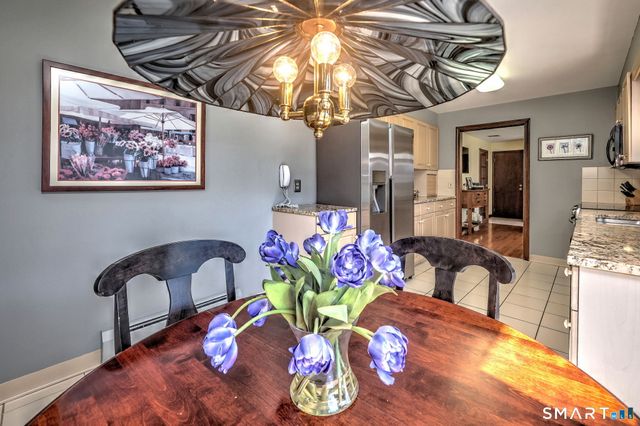 17 Arrowhead Lane, Branford, CT 06405