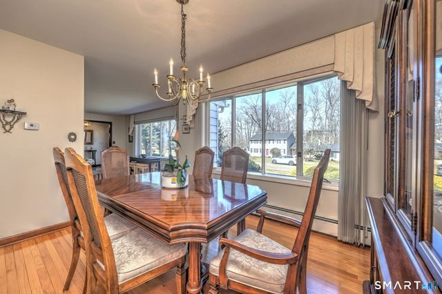 17 Arrowhead Lane, Branford, CT 06405