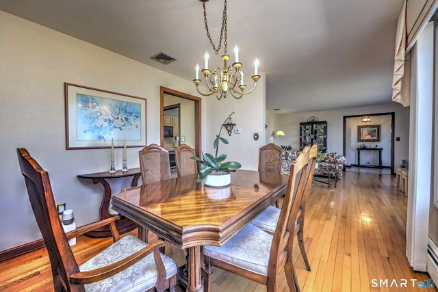 17 Arrowhead Lane, Branford, CT 06405