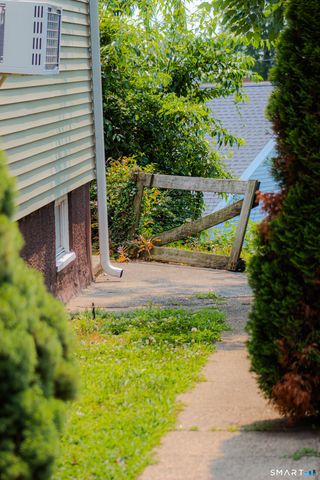 375 Rockwell Avenue, Stratford, CT 06615