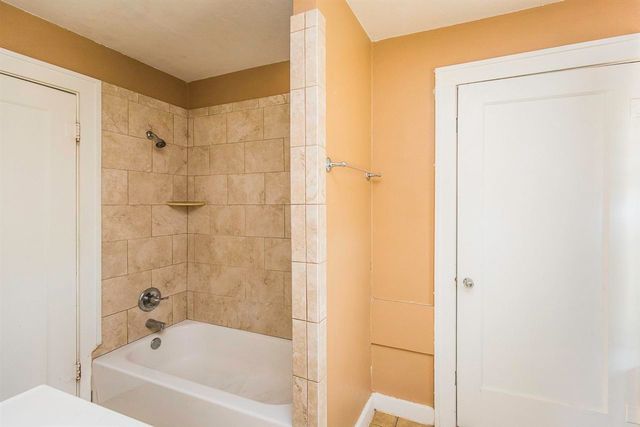 912 NW Columbia Ave, Lawton, OK 73507