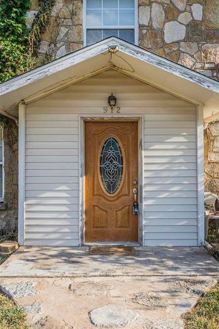 912 NW Columbia Ave, Lawton, OK 73507
