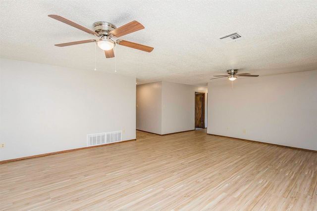 912 NW Columbia Ave, Lawton, OK 73507