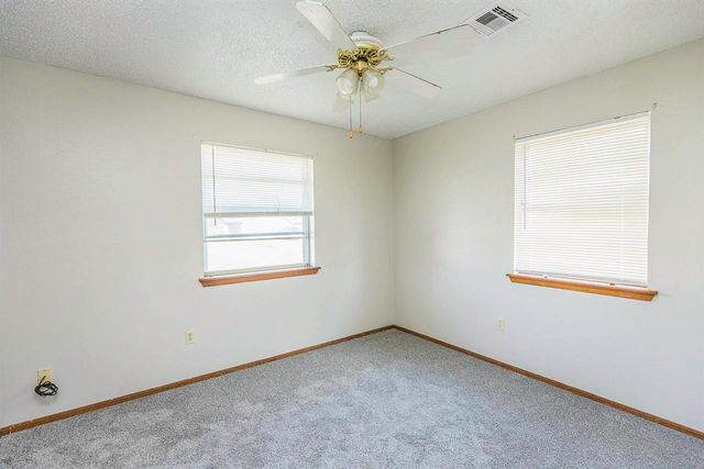 912 NW Columbia Ave, Lawton, OK 73507