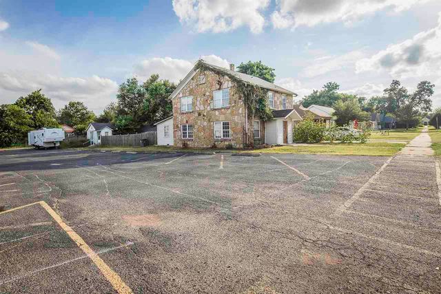 912 NW Columbia Ave, Lawton, OK 73507