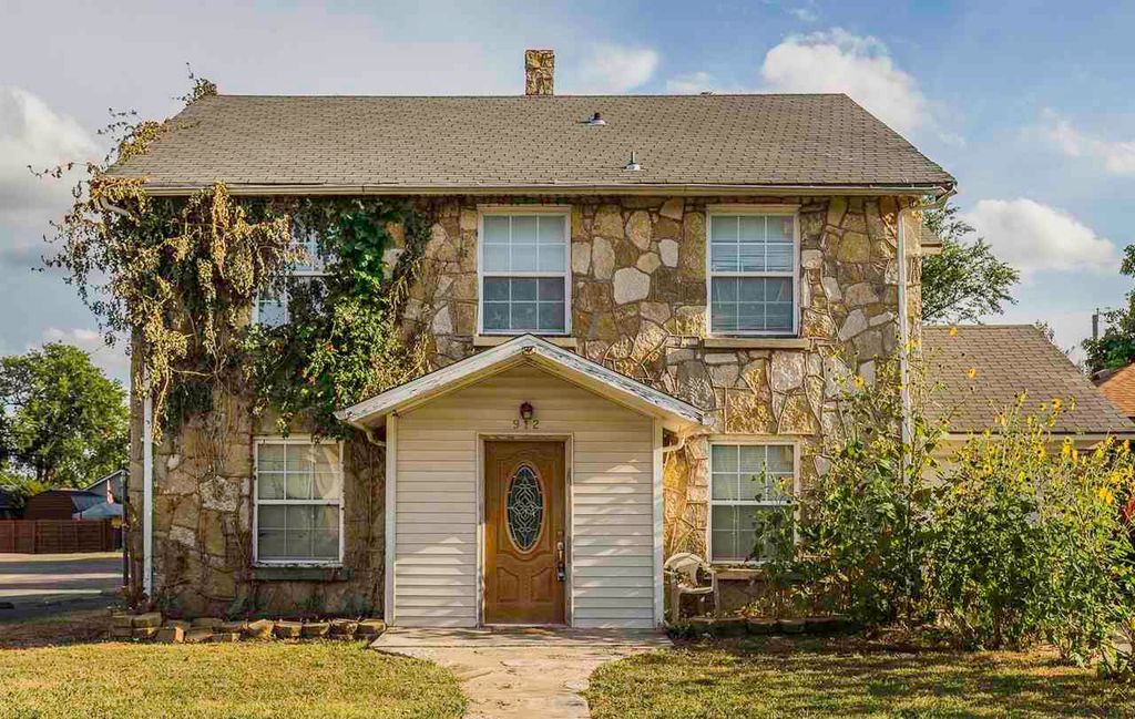 912 NW Columbia Ave, Lawton, OK 73507