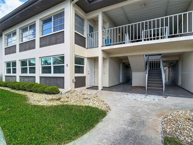 5111 AMULET DRIVE 105, New Port Richey, FL 34652