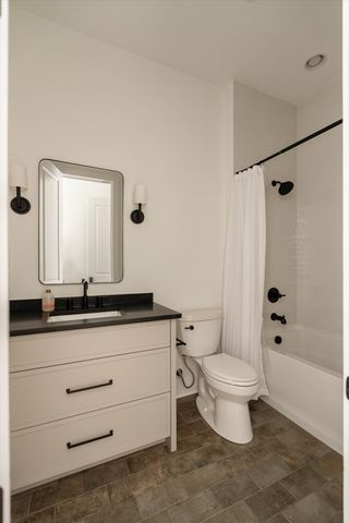 515A Continental Dr, Nashville, TN 37209