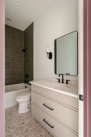 515A Continental Dr, Nashville, TN 37209