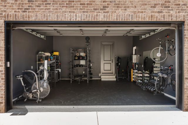 515A Continental Dr, Nashville, TN 37209