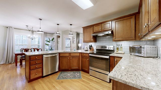 112 Holly Ln, White House, TN 37188