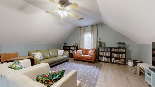 112 Holly Ln, White House, TN 37188