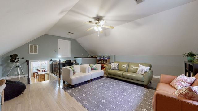 112 Holly Ln, White House, TN 37188