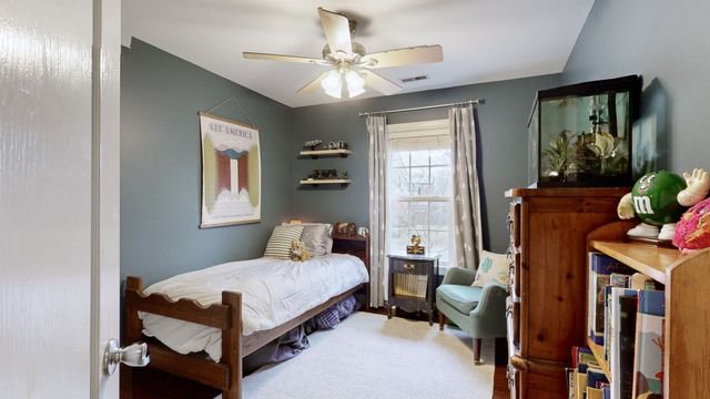 112 Holly Ln, White House, TN 37188