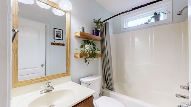 112 Holly Ln, White House, TN 37188