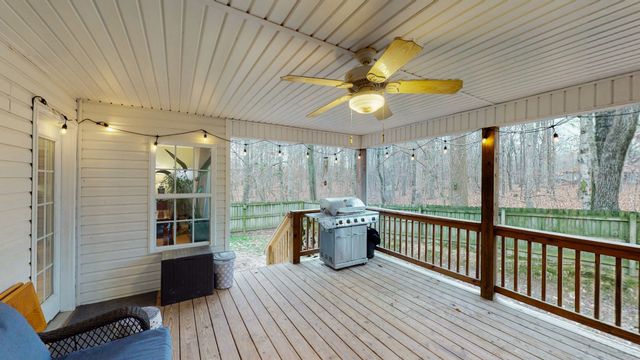 112 Holly Ln, White House, TN 37188