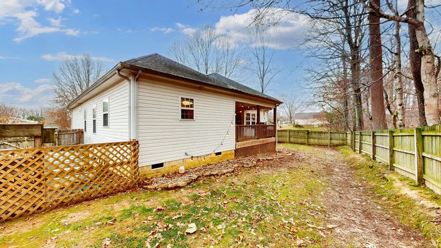 112 Holly Ln, White House, TN 37188