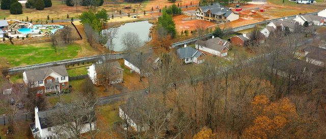 112 Holly Ln, White House, TN 37188