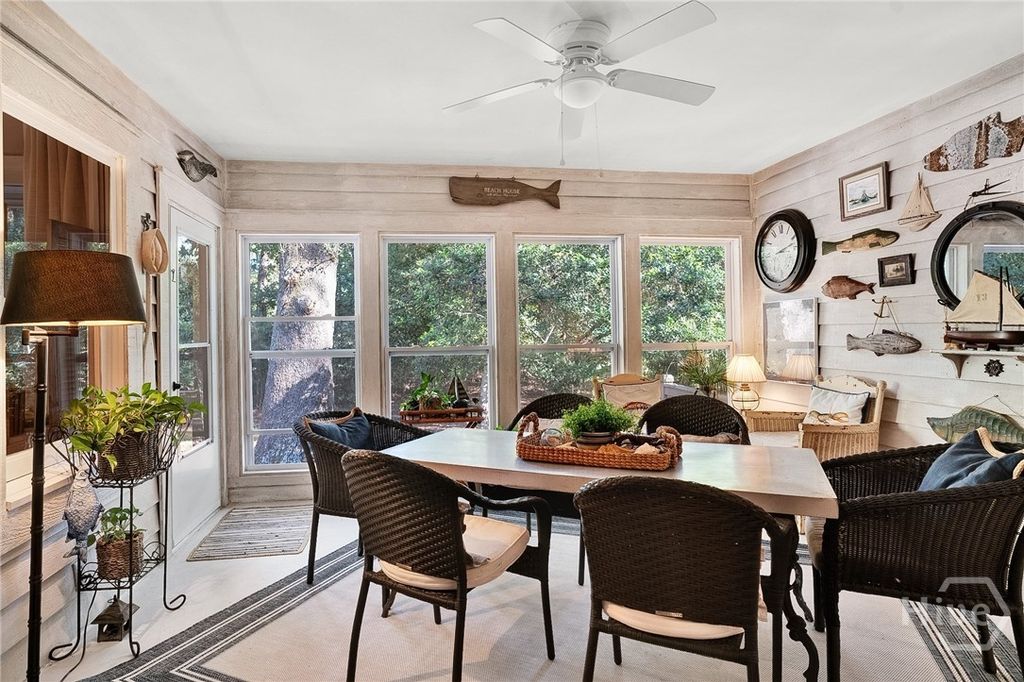 Image 20 of property listing at 5 Franklin Court, Savannah, GA 31411