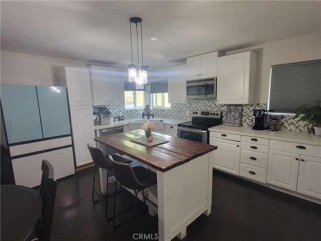23998 Lodge Drive, Menifee, CA 92587