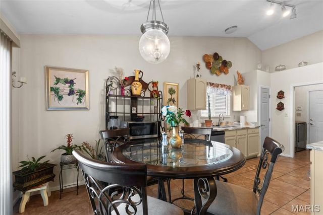 4526 Richmond Forest Drive, Florissant, MO 63034